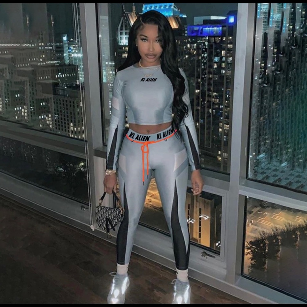 two piece “ALIEN” set